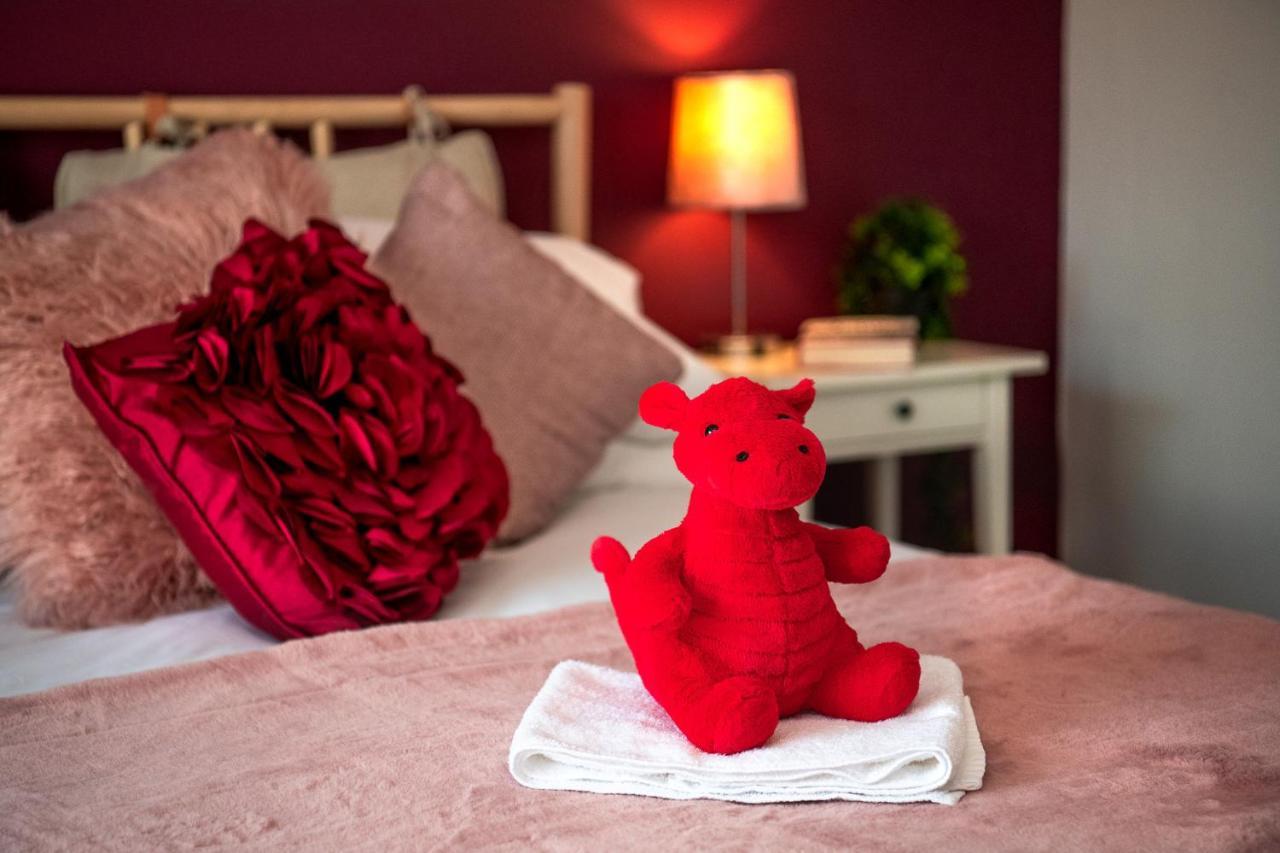 Cardiff Arms Bistro & Hotel Treorky Bagian luar foto