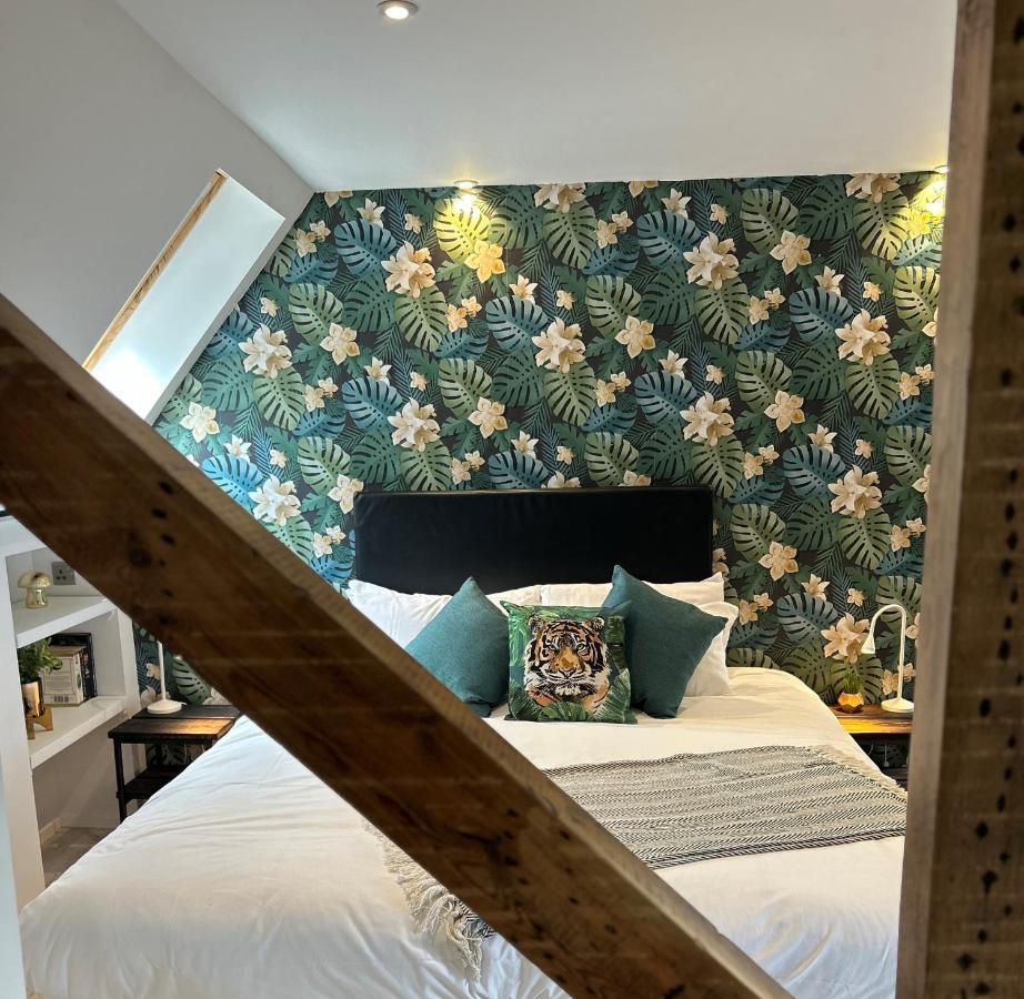 Cardiff Arms Bistro & Hotel Treorky Bagian luar foto