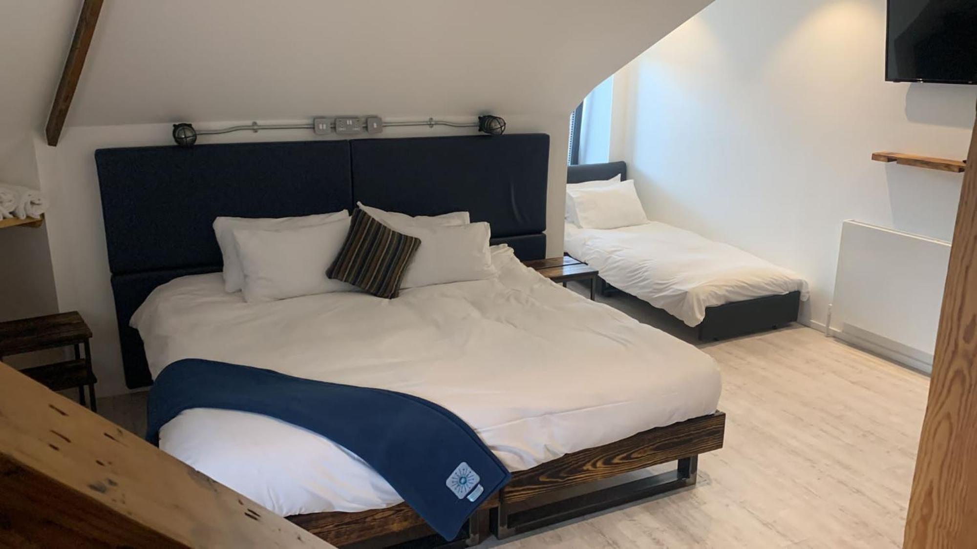 Cardiff Arms Bistro & Hotel Treorky Bagian luar foto