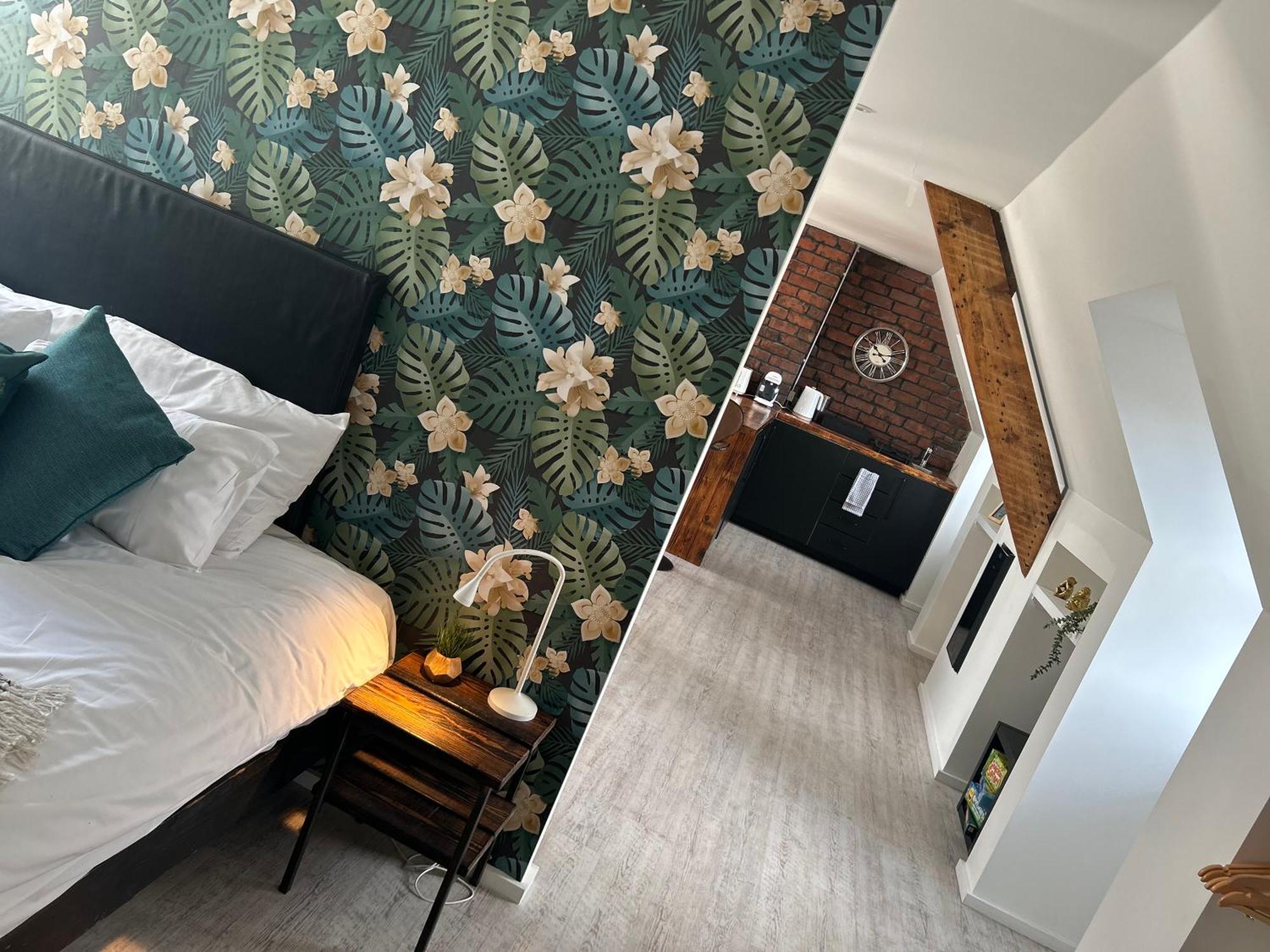 Cardiff Arms Bistro & Hotel Treorky Bagian luar foto